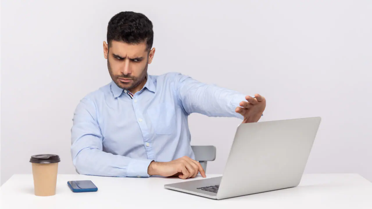 Bộ Công nghiệp Iran Tình trạng thiếu điện do những người khai thác tiền điện tử bất hợp pháp gây ra