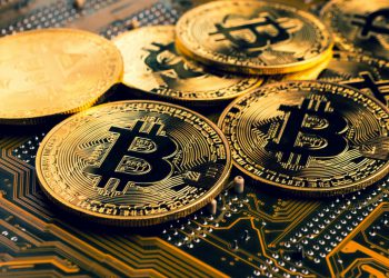 Bitcoin nhanh chóng tăng vọt lên trên vùng $ 52K chỉ để được thúc đẩy trở lại, nền kinh tế tiền điện tử tăng lên 3,5%