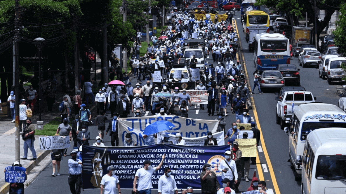Người biểu tình ở El Salvador tuần hành chống lại Bitcoin 