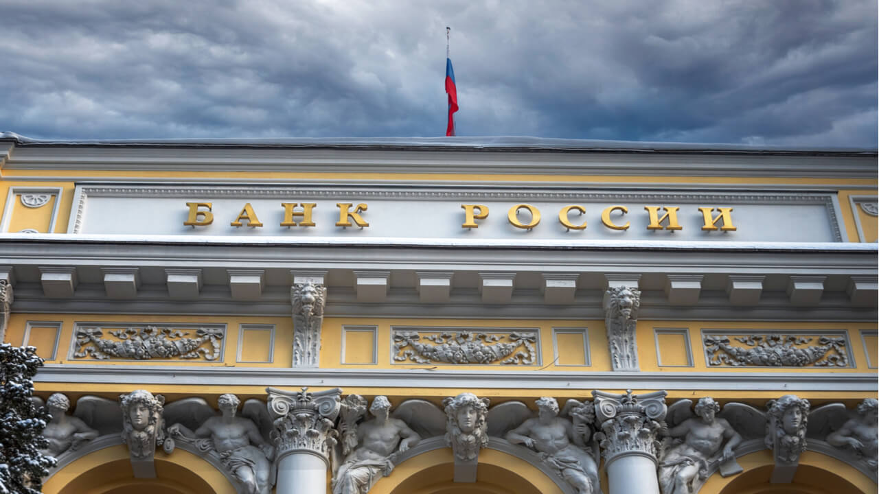 Ngân hàng của Nga để 'làm chậm' các khoản thanh toán cho các sàn giao dịch tiền điện tử, kiềm chế các khoản đầu tư bốc đồng của người Nga