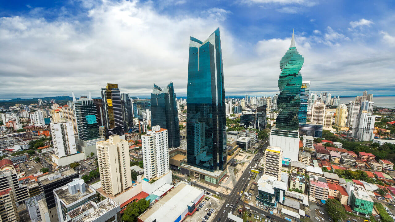 Nhà lập pháp trình bày Dự luật quản lý tiền điện tử ở Panama