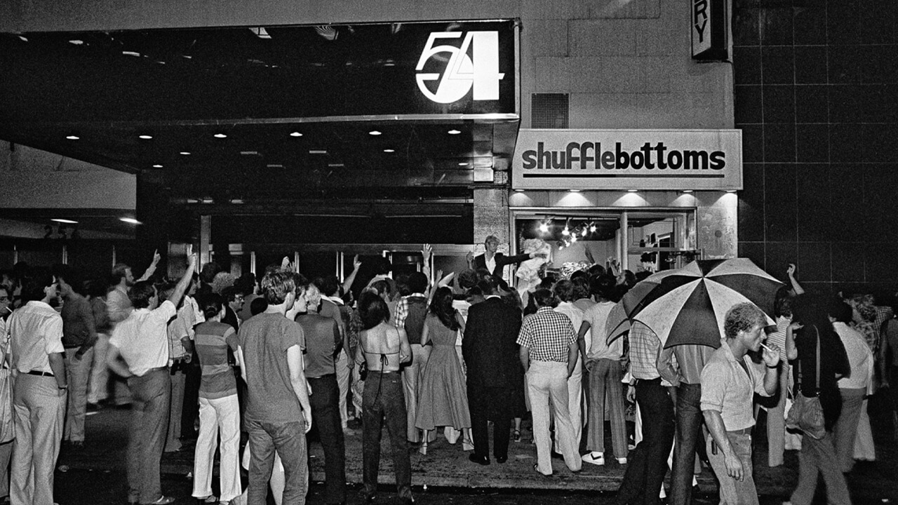 Studio 54 Tiết lộ những bức ảnh chưa từng thấy và những bức ảnh nghệ thuật điểm ảnh của Câu lạc bộ Disco nổi tiếng