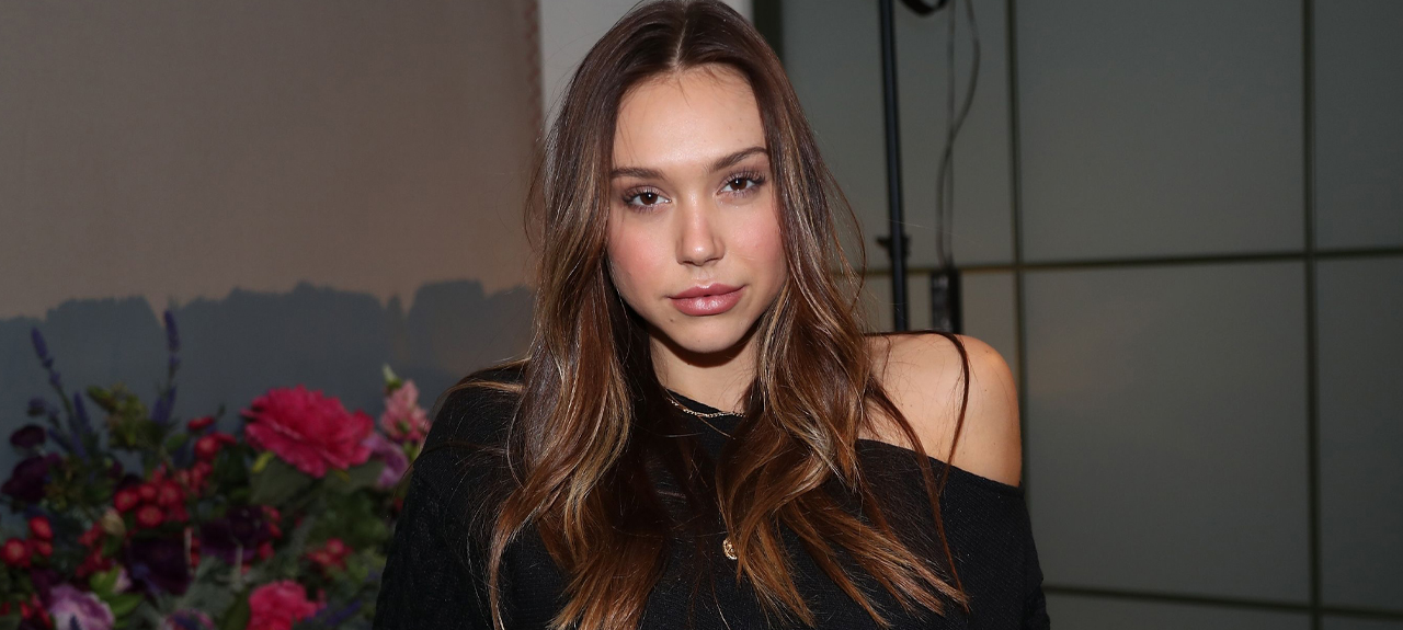 Trang mạng xã hội và mô hình Alexis Ren không tin tưởng vào nền kinh tế đô la, nói rằng tiền điện tử là một sự thay thế khả thi Trang mạng xã hội và mô hình Alexis Ren không tin tưởng vào nền kinh tế đô la, nói rằng tiền điện tử là một sự thay thế khả thi