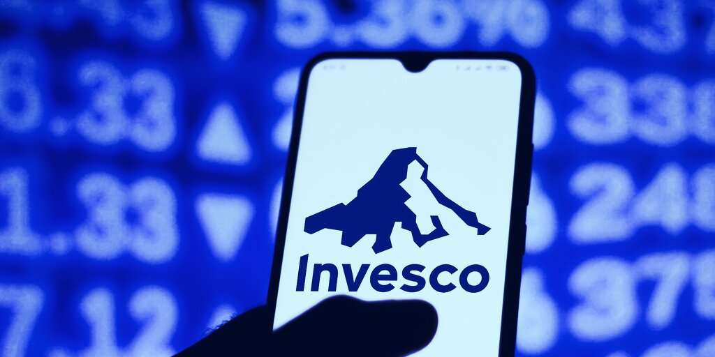 Invesco quay trở lại không gian Bitcoin