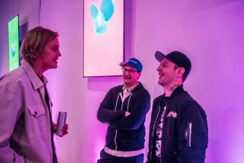 Nhạc sĩ Deadmau5 thả Bộ sưu tập NFT 'Head5' để sử dụng trong Metaverse - Tin Tức Bitcoin - Cập Nhật Tin Tức Coin Mới Nhất 24/7 2025 deadmau5 smearballs