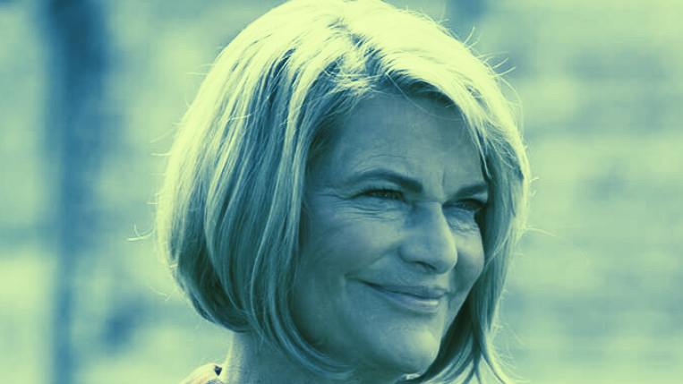 'Thượng nghị sĩ Bitcoin' Lummis tham gia cùng Wyden để hoàn tác ngôn ngữ tiền điện tử trong dự luật cơ sở hạ tầng - Tin Tức Bitcoin - Cập Nhật Tin Tức Coin Mới Nhất 24/7 2025 'Thượng nghị sĩ Bitcoin' Lummis tham gia cùng Wyden để hoàn tác ngôn ngữ tiền điện tử trong dự luật cơ sở hạ tầng - Tin Tức Bitcoin - Cập Nhật Tin Tức Coin Mới Nhất 24/7 2025