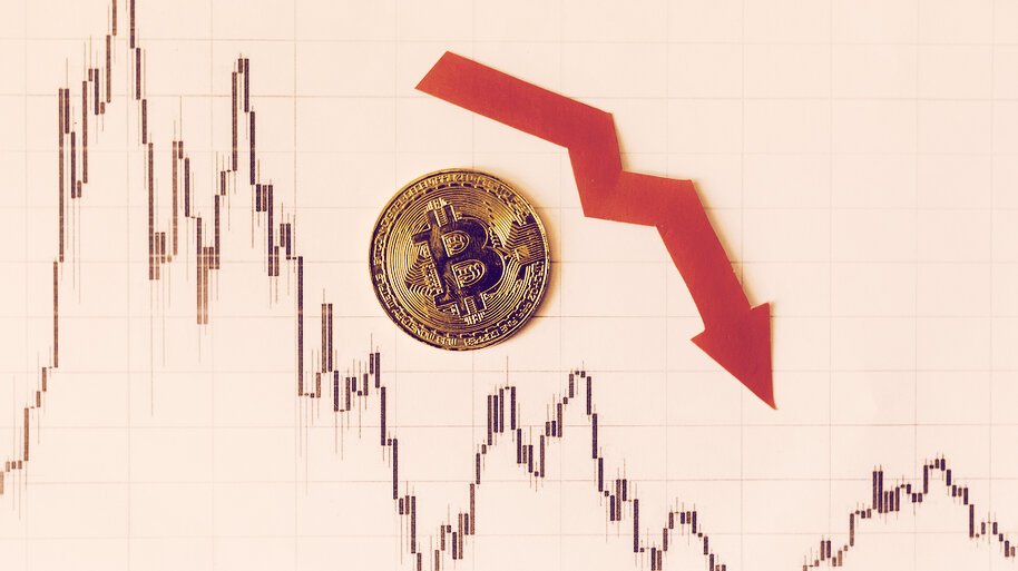 Bitcoin, Ethereum sau lỗ nặng trong tuần khi thị trường tiền điện tử tiếp tục sụt giảm - Tin Tức Bitcoin - Cập Nhật Tin Tức Coin Mới Nhất 24/7 2025 Giá Bitcoin đang đi xuống. Hình ảnh: Shutterstock