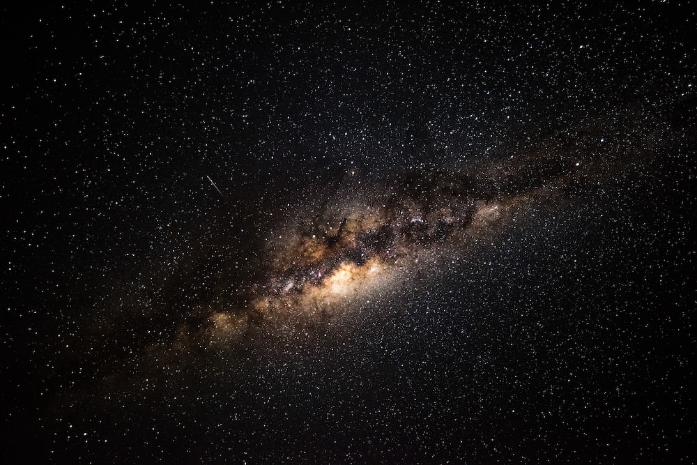 Cosmos: Khám phá vũ trụ đầy bí ẩn và huyền diệu với Cosmos. Từ những hiện tượng thiên nhiên huyền bí đến những ngôi sao lấp lánh sáng tạo ra cảm giác thật kỳ diệu. Hãy trải nghiệm vô số điều thú vị với Cosmos.