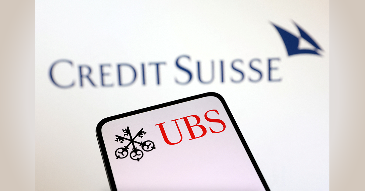 UBS hoàn tất thỏa thuận mua Credit Suisse