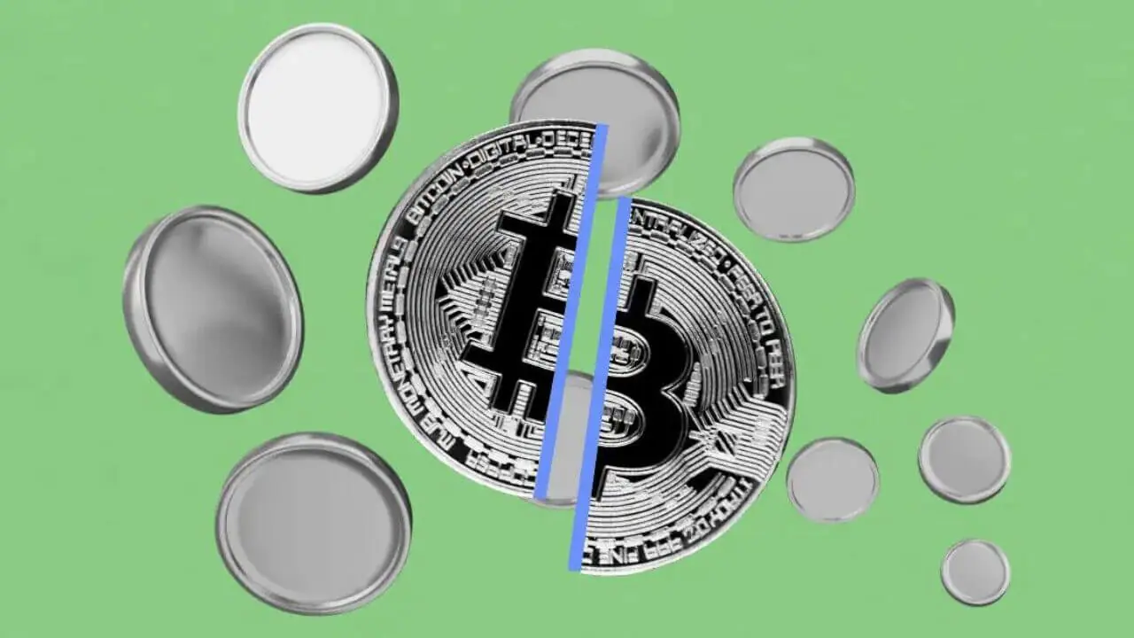 Giá Bitcoin đạt hơn 60.000 USD biến động sau halving