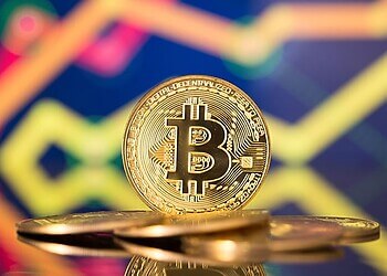 Bitcoin Stays Flat Ahead of CPI Data and Trump-Harris Debate