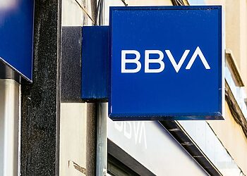 Spanish Banking Giant BBVA Expands Crypto Service with USDC Stablecoin 