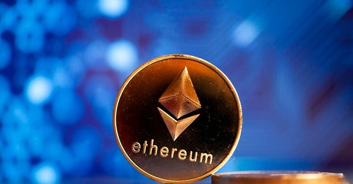 Cá Voi Ethereum Cổ Đại Tỉnh Giấc Sau 8 Năm Bán ETH