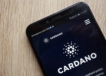 Charles Hoskinson Calls Out Big Cardano Staking Misinformation