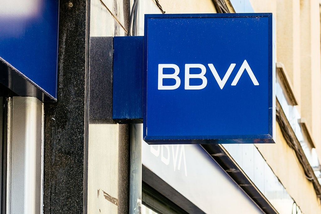 Gã Kh khổng lồ Ngân hàng BBVA của Tây Ban Nha Mở Rộng Dịch Vụ Tiền Ảo - Tin Tức Bitcoin - Cập Nhật Tin Tức Coin Mới Nhất 24/7 2025 Gã khổng lồ ngân hàng Tây Ban Nha BBVA mở rộng dịch vụ tiền mã hóa với stablecoin USDC
